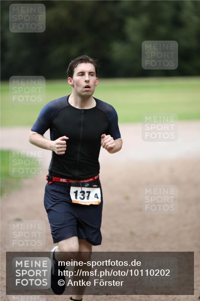 30.08.2026 - Elbe Triathlon Hamburg Antke Förster http://msf.ph/oto/10110202 30.08.2026 16:53:53 Laufen 137, 4 meine-sportfotos.de