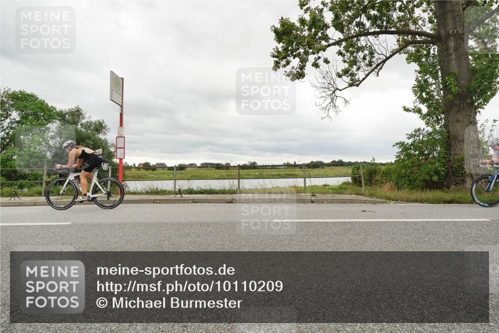 30.08.2026 - Elbe Triathlon Hamburg Michael Burmester http://msf.ph/oto/10110209 30.08.2026 14:08:29 Radfahren  meine-sportfotos.de