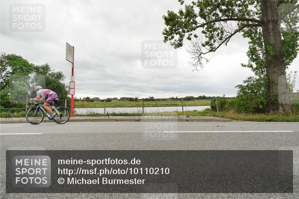 30.08.2026 - Elbe Triathlon Hamburg Michael Burmester http://msf.ph/oto/10110210 30.08.2026 14:08:30 Radfahren  meine-sportfotos.de