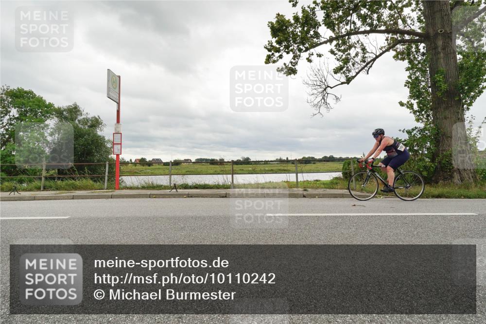 30.08.2026 - Elbe Triathlon Hamburg Michael Burmester http://msf.ph/oto/10110242 30.08.2026 14:10:46 Radfahren  meine-sportfotos.de