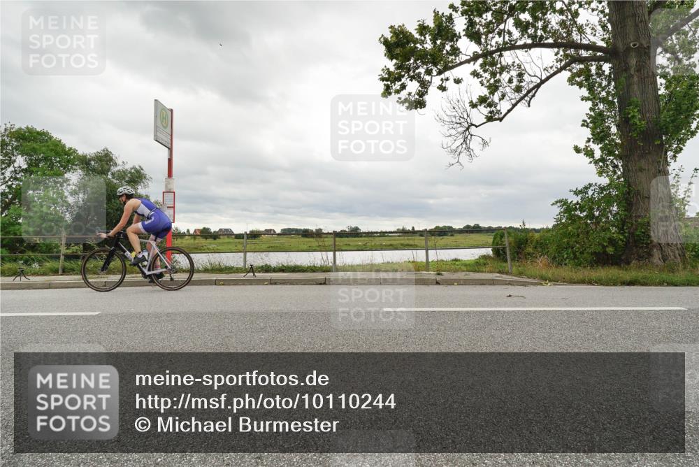 30.08.2026 - Elbe Triathlon Hamburg Michael Burmester http://msf.ph/oto/10110244 30.08.2026 14:10:52 Radfahren  meine-sportfotos.de