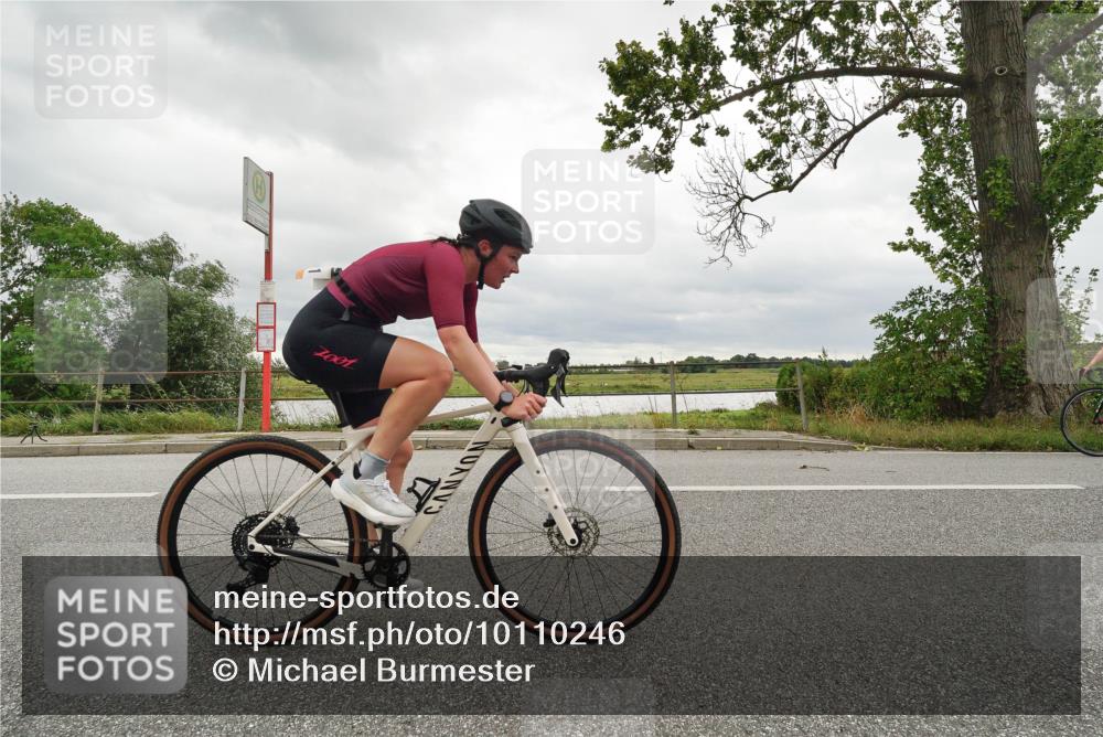 30.08.2026 - Elbe Triathlon Hamburg Michael Burmester http://msf.ph/oto/10110246 30.08.2026 14:10:54 Radfahren  meine-sportfotos.de