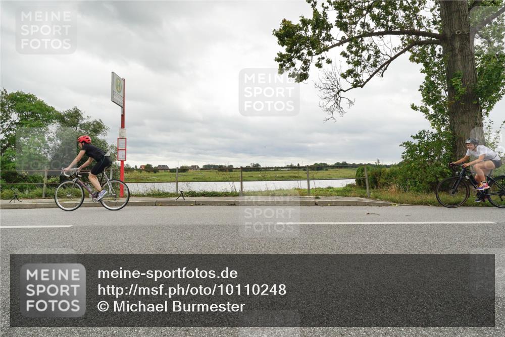 30.08.2026 - Elbe Triathlon Hamburg Michael Burmester http://msf.ph/oto/10110248 30.08.2026 14:10:58 Radfahren  meine-sportfotos.de