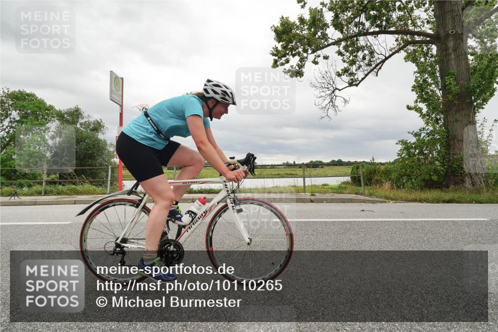 30.08.2026 - Elbe Triathlon Hamburg Michael Burmester http://msf.ph/oto/10110265 30.08.2026 14:11:53 Radfahren  meine-sportfotos.de