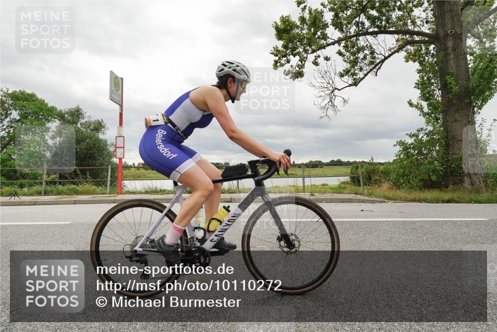 30.08.2026 - Elbe Triathlon Hamburg Michael Burmester http://msf.ph/oto/10110272 30.08.2026 14:12:21 Radfahren 1 meine-sportfotos.de