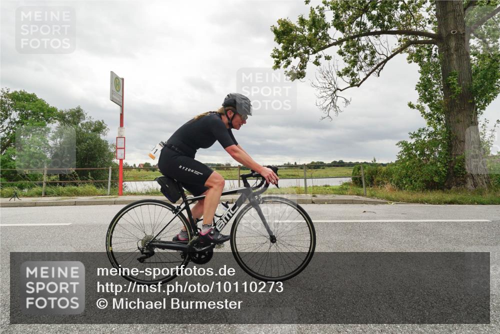 30.08.2026 - Elbe Triathlon Hamburg Michael Burmester http://msf.ph/oto/10110273 30.08.2026 14:12:22 Radfahren  meine-sportfotos.de