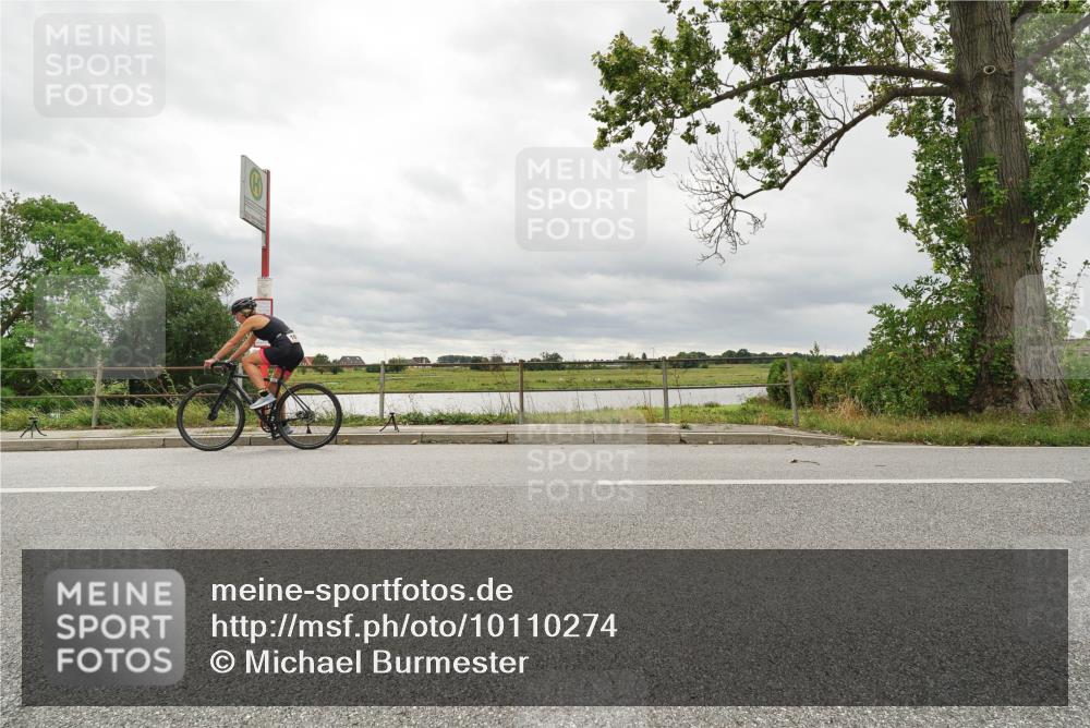 30.08.2026 - Elbe Triathlon Hamburg Michael Burmester http://msf.ph/oto/10110274 30.08.2026 14:12:23 Radfahren  meine-sportfotos.de