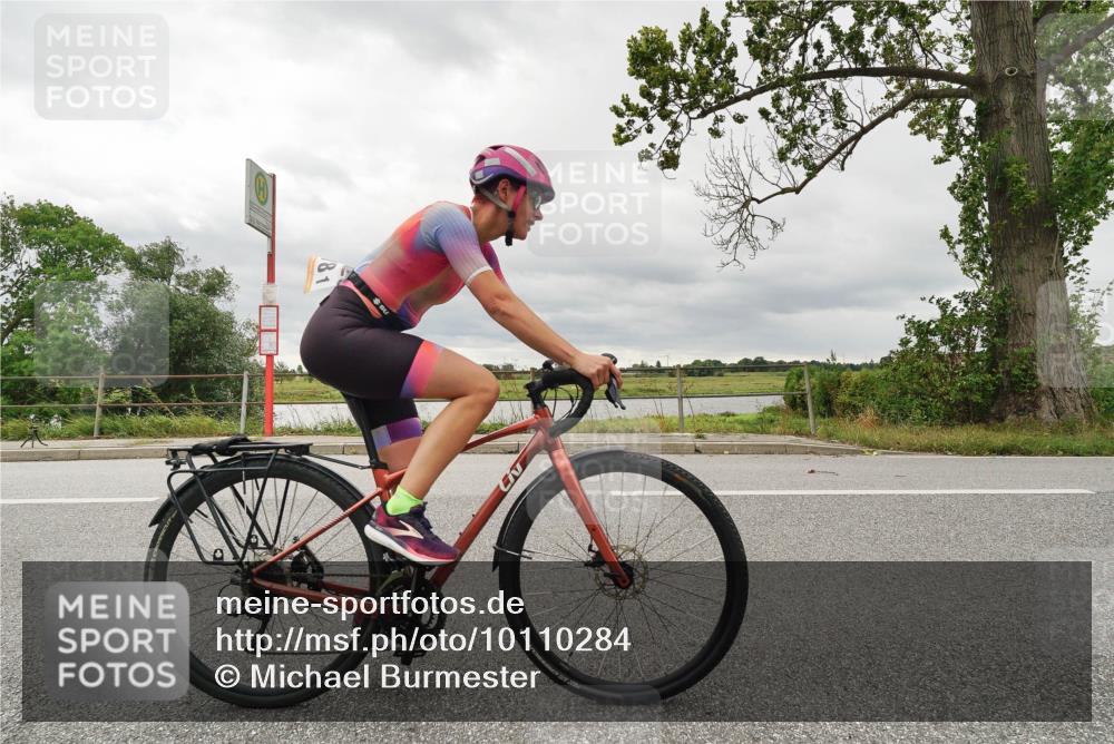 30.08.2026 - Elbe Triathlon Hamburg Michael Burmester http://msf.ph/oto/10110284 30.08.2026 14:13:04 Radfahren  meine-sportfotos.de