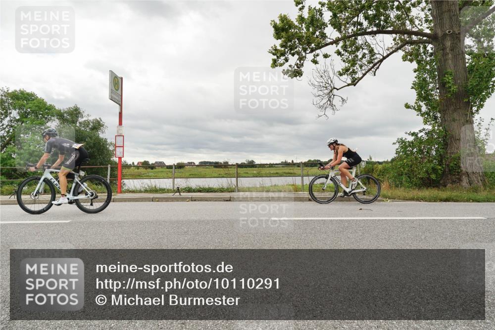 30.08.2026 - Elbe Triathlon Hamburg Michael Burmester http://msf.ph/oto/10110291 30.08.2026 14:13:20 Radfahren  meine-sportfotos.de