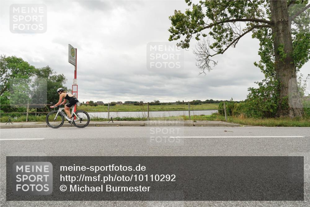 30.08.2026 - Elbe Triathlon Hamburg Michael Burmester http://msf.ph/oto/10110292 30.08.2026 14:13:21 Radfahren  meine-sportfotos.de