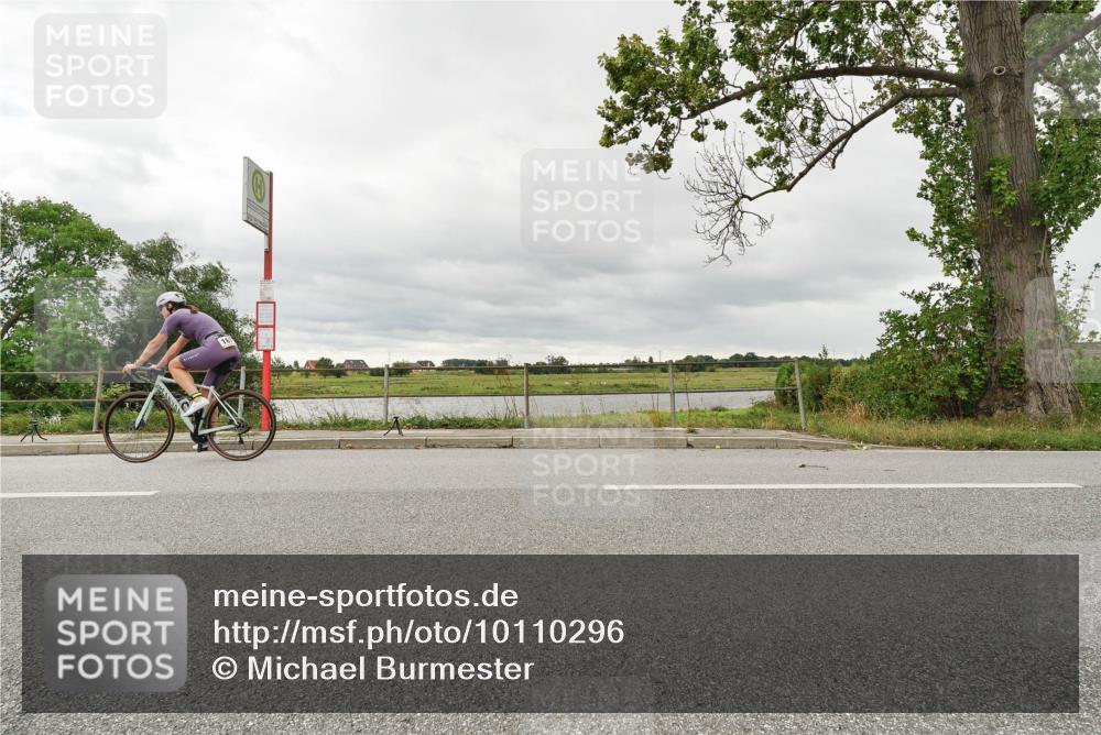 30.08.2026 - Elbe Triathlon Hamburg Michael Burmester http://msf.ph/oto/10110296 30.08.2026 14:13:51 Radfahren  meine-sportfotos.de