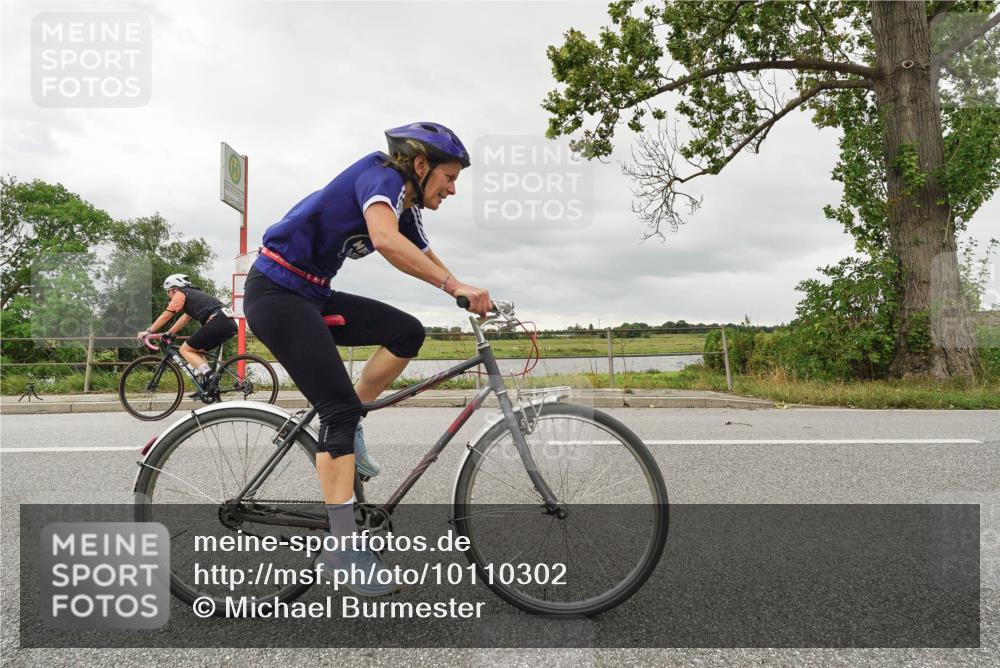 30.08.2026 - Elbe Triathlon Hamburg Michael Burmester http://msf.ph/oto/10110302 30.08.2026 14:14:09 Radfahren  meine-sportfotos.de