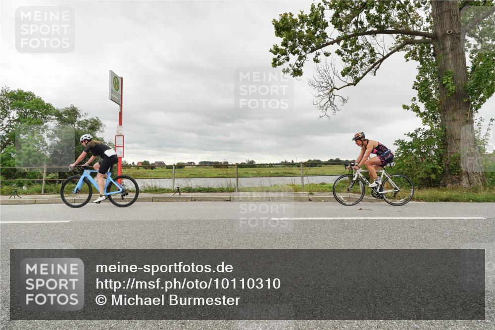 30.08.2026 - Elbe Triathlon Hamburg Michael Burmester http://msf.ph/oto/10110310 30.08.2026 14:14:39 Radfahren  meine-sportfotos.de