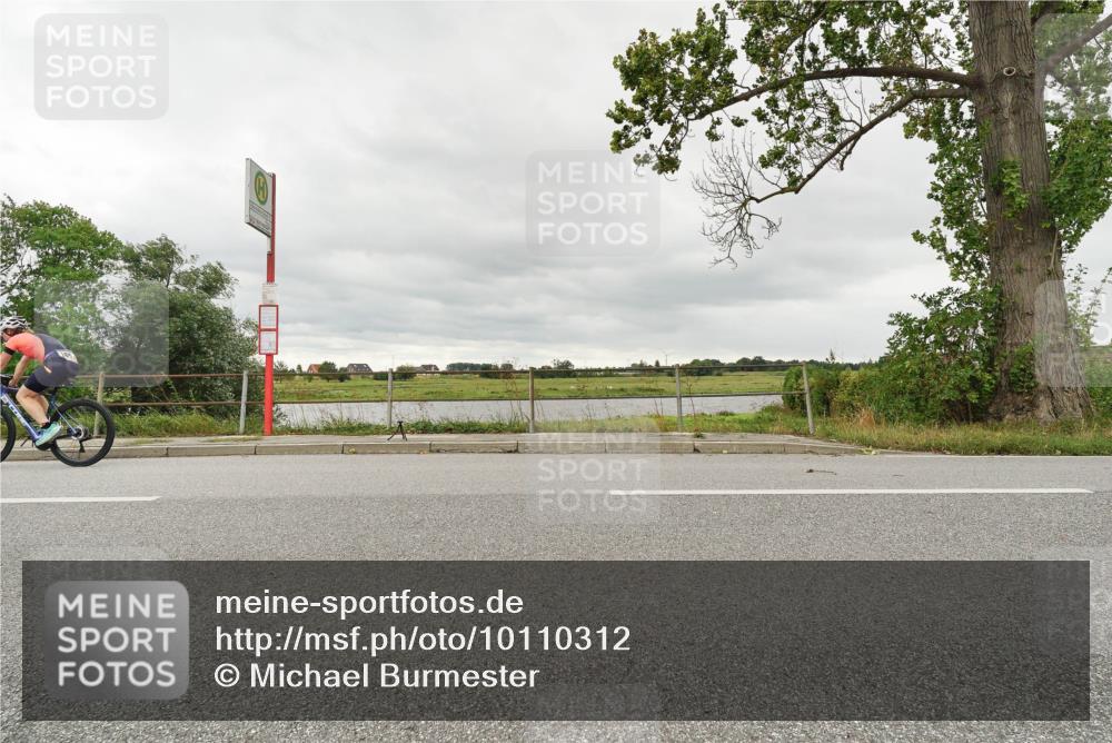 30.08.2026 - Elbe Triathlon Hamburg Michael Burmester http://msf.ph/oto/10110312 30.08.2026 14:14:41 Radfahren  meine-sportfotos.de
