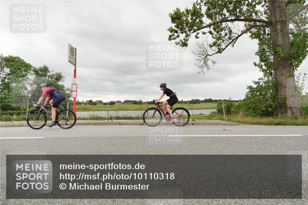30.08.2026 - Elbe Triathlon Hamburg Michael Burmester http://msf.ph/oto/10110318 30.08.2026 14:15:07 Radfahren  meine-sportfotos.de