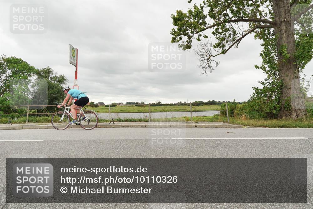 30.08.2026 - Elbe Triathlon Hamburg Michael Burmester http://msf.ph/oto/10110326 30.08.2026 14:15:40 Radfahren  meine-sportfotos.de