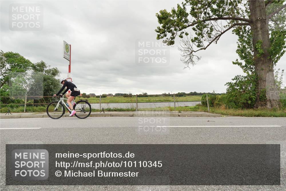 30.08.2026 - Elbe Triathlon Hamburg Michael Burmester http://msf.ph/oto/10110345 30.08.2026 14:16:46 Radfahren  meine-sportfotos.de