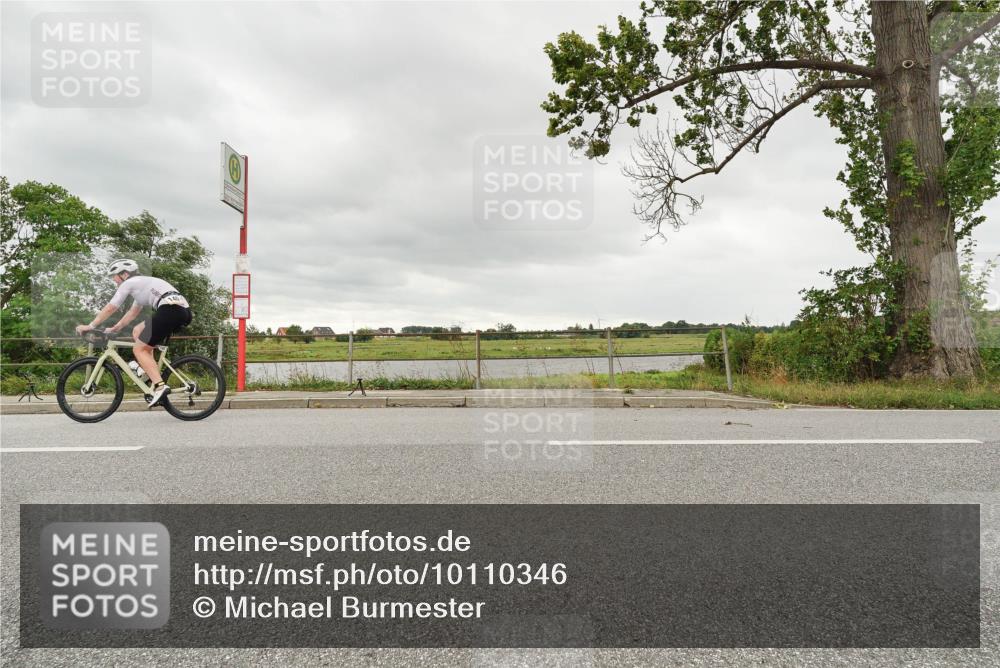 30.08.2026 - Elbe Triathlon Hamburg Michael Burmester http://msf.ph/oto/10110346 30.08.2026 14:16:53 Radfahren  meine-sportfotos.de