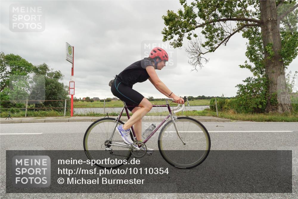 30.08.2026 - Elbe Triathlon Hamburg Michael Burmester http://msf.ph/oto/10110354 30.08.2026 14:17:25 Radfahren  meine-sportfotos.de