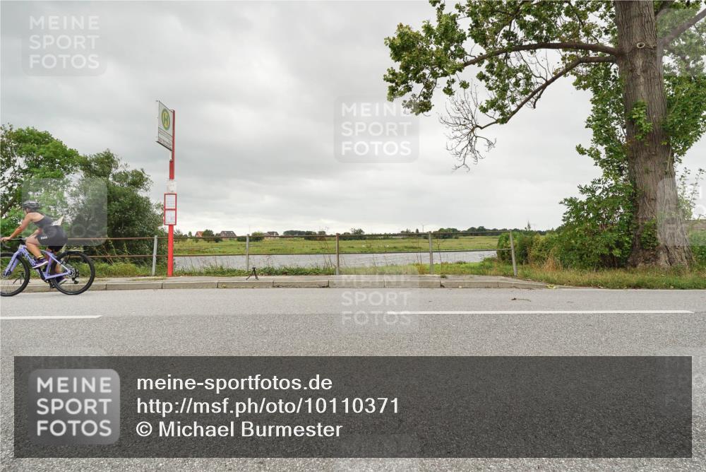 30.08.2026 - Elbe Triathlon Hamburg Michael Burmester http://msf.ph/oto/10110371 30.08.2026 14:18:24 Radfahren  meine-sportfotos.de