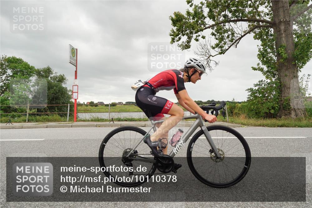 30.08.2026 - Elbe Triathlon Hamburg Michael Burmester http://msf.ph/oto/10110378 30.08.2026 14:18:48 Radfahren  meine-sportfotos.de