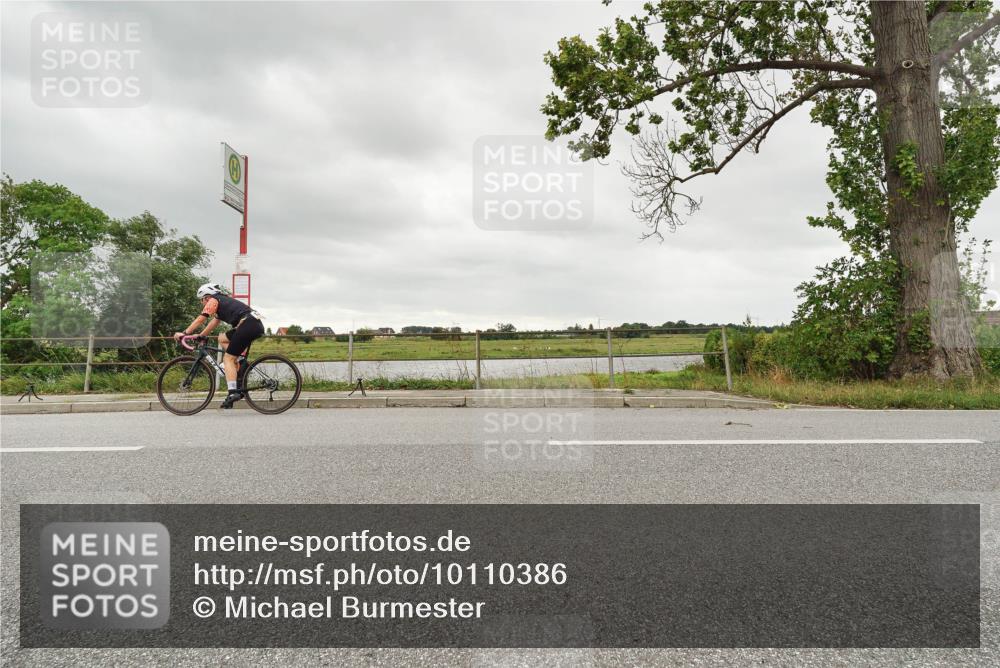 30.08.2026 - Elbe Triathlon Hamburg Michael Burmester http://msf.ph/oto/10110386 30.08.2026 14:19:29 Radfahren  meine-sportfotos.de
