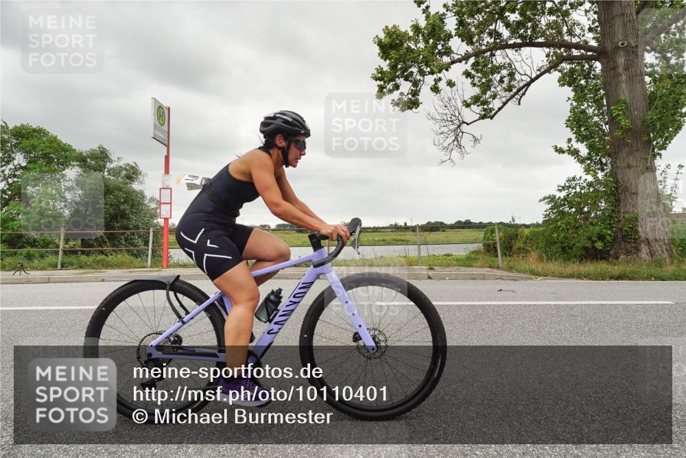 30.08.2026 - Elbe Triathlon Hamburg Michael Burmester http://msf.ph/oto/10110401 30.08.2026 14:20:03 Radfahren  meine-sportfotos.de