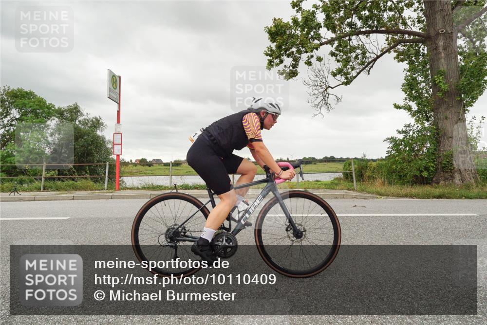 30.08.2026 - Elbe Triathlon Hamburg Michael Burmester http://msf.ph/oto/10110409 30.08.2026 14:20:57 Radfahren 1 meine-sportfotos.de