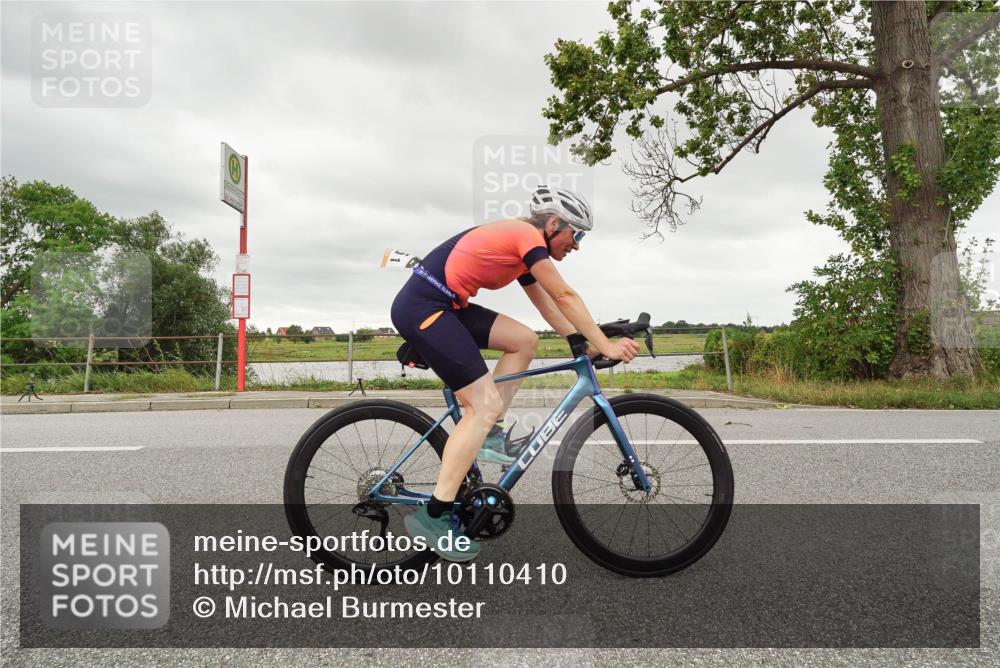 30.08.2026 - Elbe Triathlon Hamburg Michael Burmester http://msf.ph/oto/10110410 30.08.2026 14:20:58 Radfahren  meine-sportfotos.de