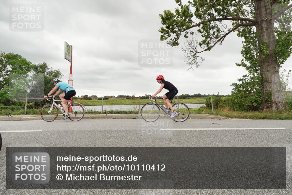 30.08.2026 - Elbe Triathlon Hamburg Michael Burmester http://msf.ph/oto/10110412 30.08.2026 14:21:03 Radfahren  meine-sportfotos.de
