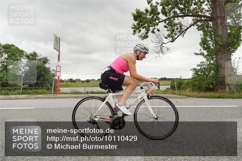 30.08.2026 - Elbe Triathlon Hamburg Michael Burmester http://msf.ph/oto/10110429 30.08.2026 14:22:11 Radfahren 7001 meine-sportfotos.de