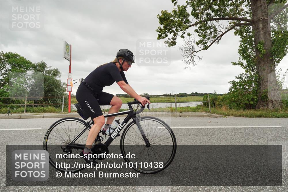 30.08.2026 - Elbe Triathlon Hamburg Michael Burmester http://msf.ph/oto/10110438 30.08.2026 14:23:01 Radfahren  meine-sportfotos.de