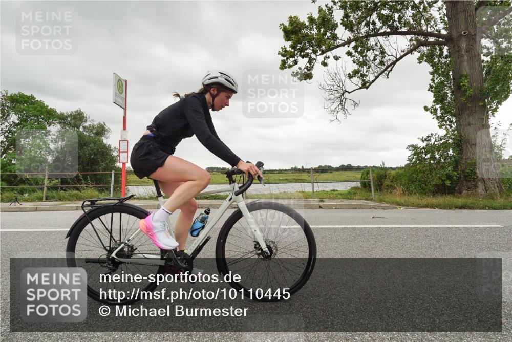 30.08.2026 - Elbe Triathlon Hamburg Michael Burmester http://msf.ph/oto/10110445 30.08.2026 14:23:56 Radfahren  meine-sportfotos.de