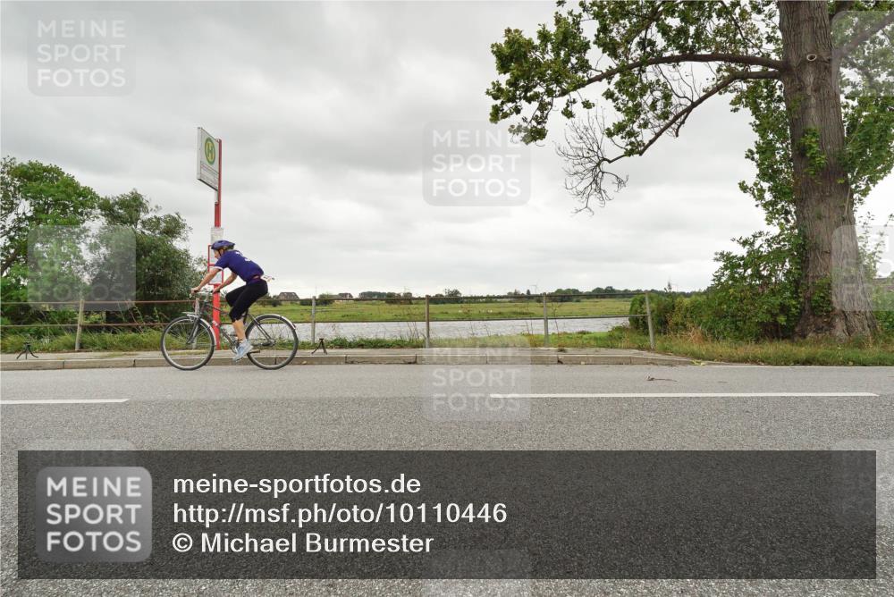 30.08.2026 - Elbe Triathlon Hamburg Michael Burmester http://msf.ph/oto/10110446 30.08.2026 14:24:02 Radfahren  meine-sportfotos.de