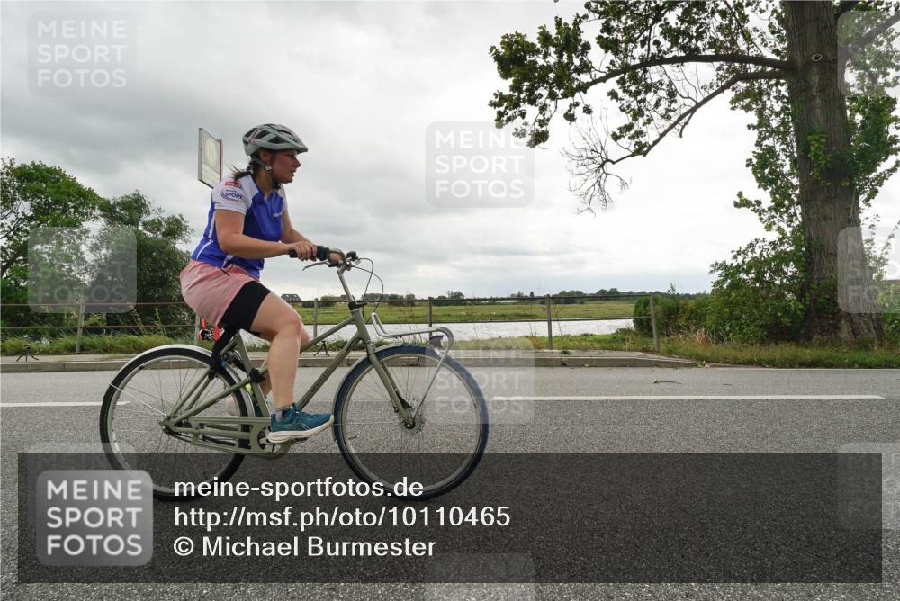 30.08.2026 - Elbe Triathlon Hamburg Michael Burmester http://msf.ph/oto/10110465 30.08.2026 14:29:01 Radfahren  meine-sportfotos.de