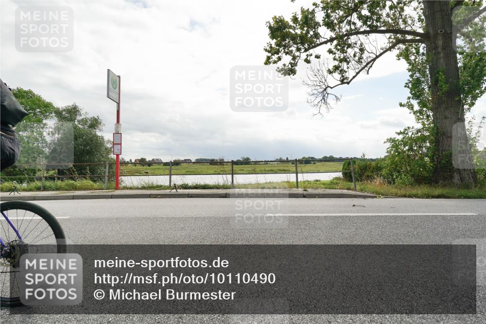 30.08.2026 - Elbe Triathlon Hamburg Michael Burmester http://msf.ph/oto/10110490 30.08.2026 14:35:31 Radfahren  meine-sportfotos.de