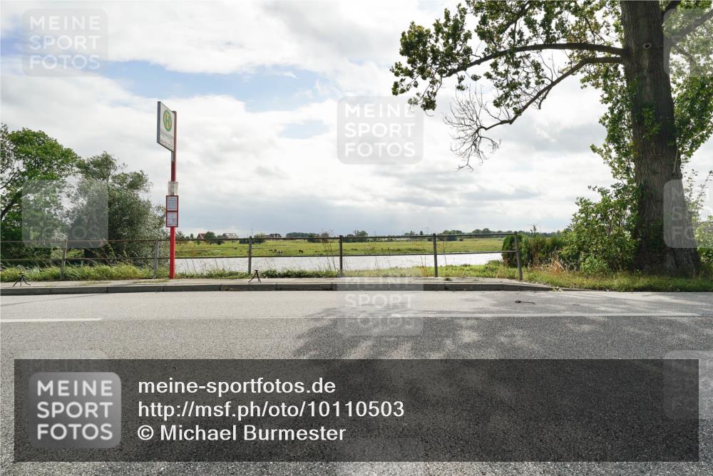 30.08.2026 - Elbe Triathlon Hamburg Michael Burmester http://msf.ph/oto/10110503 30.08.2026 14:39:31 Radfahren  meine-sportfotos.de
