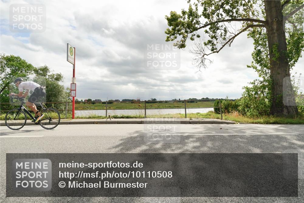 30.08.2026 - Elbe Triathlon Hamburg Michael Burmester http://msf.ph/oto/10110508 30.08.2026 14:41:40 Radfahren  meine-sportfotos.de