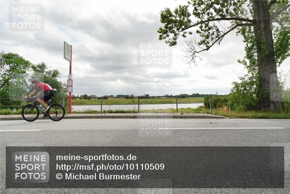 30.08.2026 - Elbe Triathlon Hamburg Michael Burmester http://msf.ph/oto/10110509 30.08.2026 14:42:00 Radfahren  meine-sportfotos.de