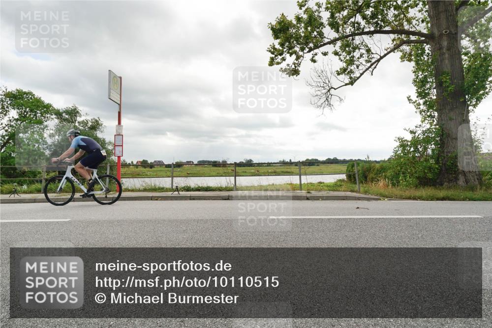 30.08.2026 - Elbe Triathlon Hamburg Michael Burmester http://msf.ph/oto/10110515 30.08.2026 14:43:04 Radfahren  meine-sportfotos.de