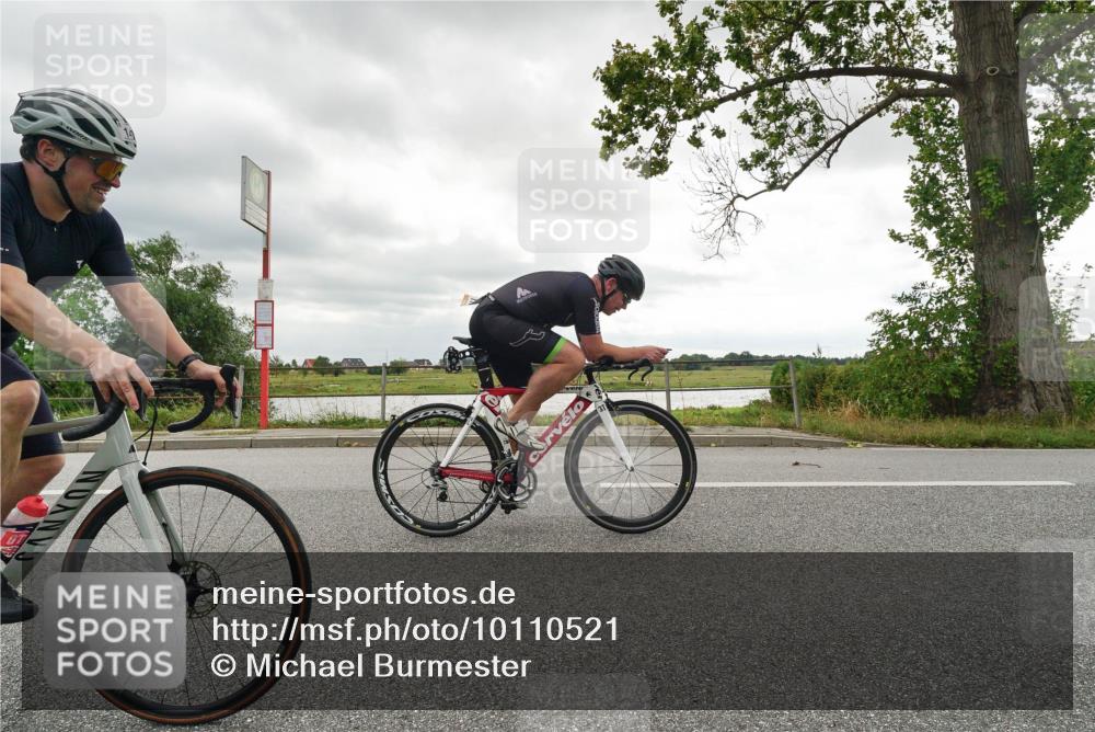 30.08.2026 - Elbe Triathlon Hamburg Michael Burmester http://msf.ph/oto/10110521 30.08.2026 14:44:02 Radfahren  meine-sportfotos.de