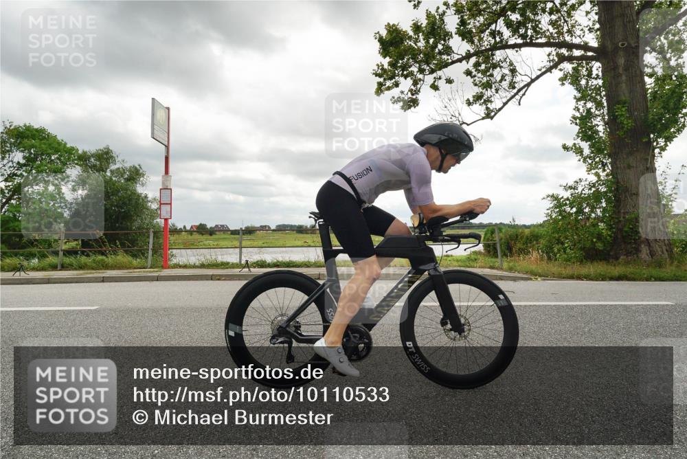 30.08.2026 - Elbe Triathlon Hamburg Michael Burmester http://msf.ph/oto/10110533 30.08.2026 14:46:07 Radfahren  meine-sportfotos.de