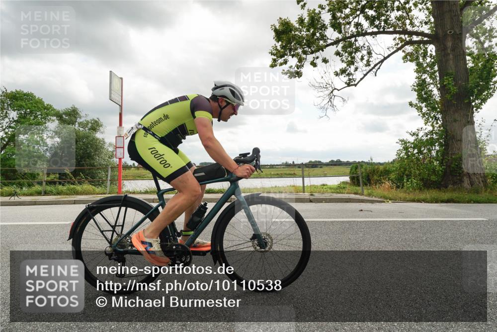 30.08.2026 - Elbe Triathlon Hamburg Michael Burmester http://msf.ph/oto/10110538 30.08.2026 14:46:21 Radfahren  meine-sportfotos.de