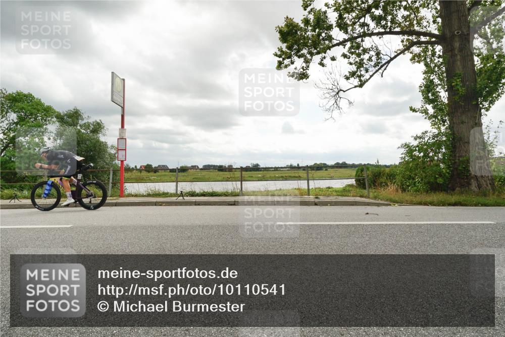 30.08.2026 - Elbe Triathlon Hamburg Michael Burmester http://msf.ph/oto/10110541 30.08.2026 14:46:36 Radfahren  meine-sportfotos.de