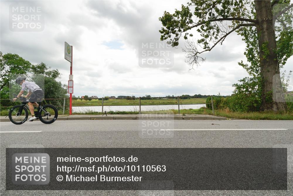 30.08.2026 - Elbe Triathlon Hamburg Michael Burmester http://msf.ph/oto/10110563 30.08.2026 14:48:50 Radfahren  meine-sportfotos.de
