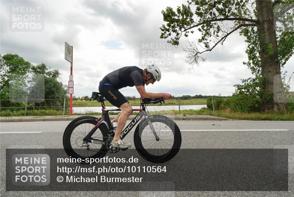 30.08.2026 - Elbe Triathlon Hamburg Michael Burmester http://msf.ph/oto/10110564 30.08.2026 14:48:53 Radfahren  meine-sportfotos.de