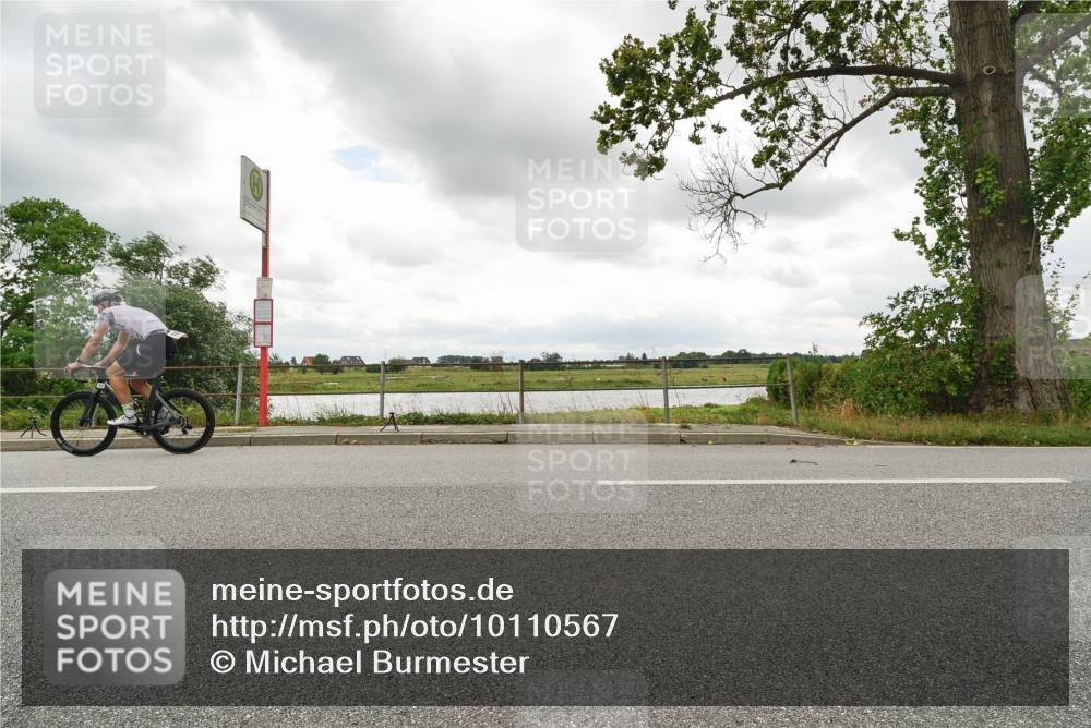 30.08.2026 - Elbe Triathlon Hamburg Michael Burmester http://msf.ph/oto/10110567 30.08.2026 14:49:20 Radfahren  meine-sportfotos.de