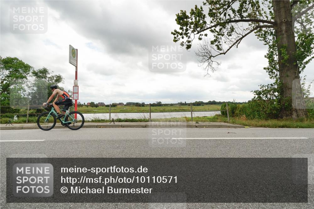 30.08.2026 - Elbe Triathlon Hamburg Michael Burmester http://msf.ph/oto/10110571 30.08.2026 14:49:39 Radfahren  meine-sportfotos.de