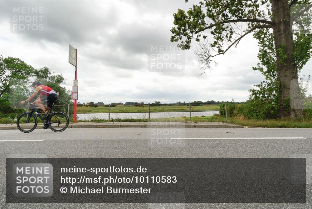 30.08.2026 - Elbe Triathlon Hamburg Michael Burmester http://msf.ph/oto/10110583 30.08.2026 14:50:46 Radfahren  meine-sportfotos.de