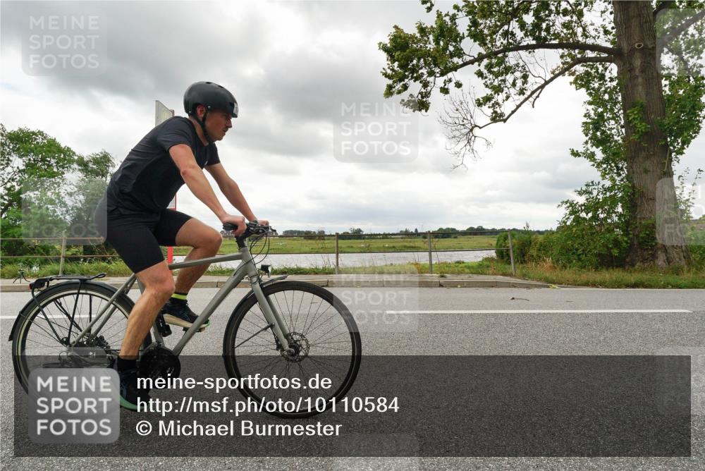 30.08.2026 - Elbe Triathlon Hamburg Michael Burmester http://msf.ph/oto/10110584 30.08.2026 14:50:46 Radfahren  meine-sportfotos.de